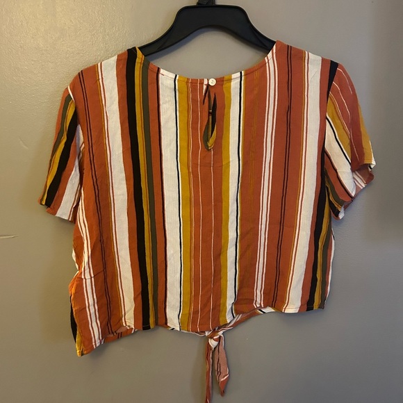 Forever 21 shirt - striped short sleeve tie front cropped top, NWT - Picture 4 of 7